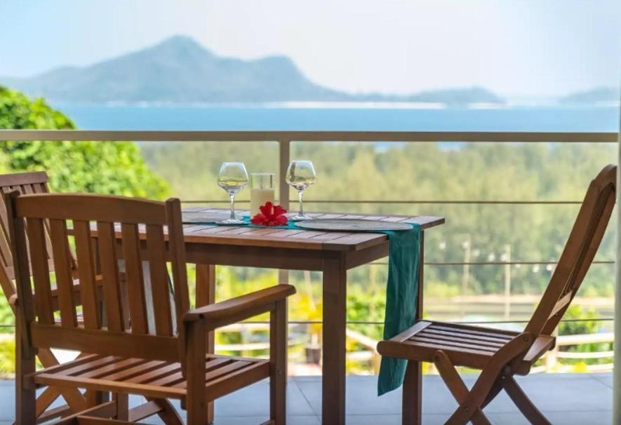 Auguste Holiday Residence Anse Etoile Екстериор снимка