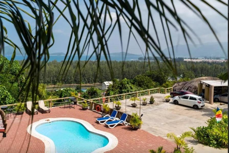 Auguste Holiday Residence Anse Etoile Екстериор снимка